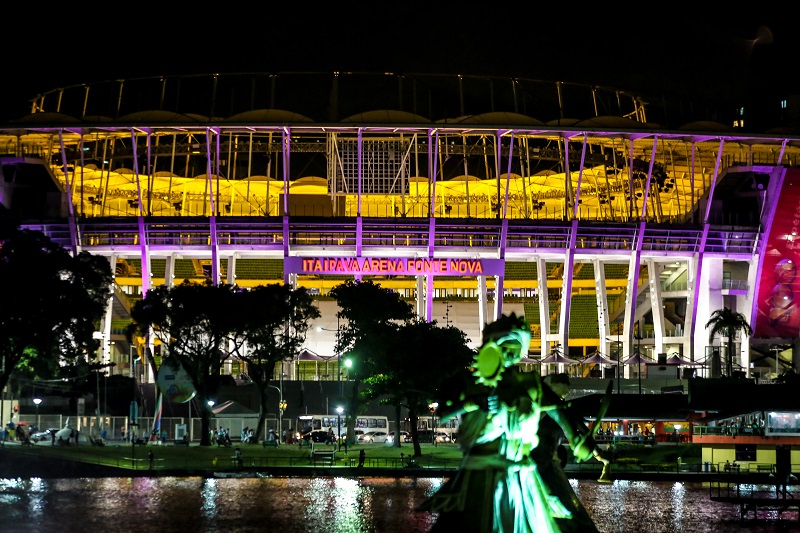 Arena Fonte Nova ganha nova iluminação pelo Junho Lilás 