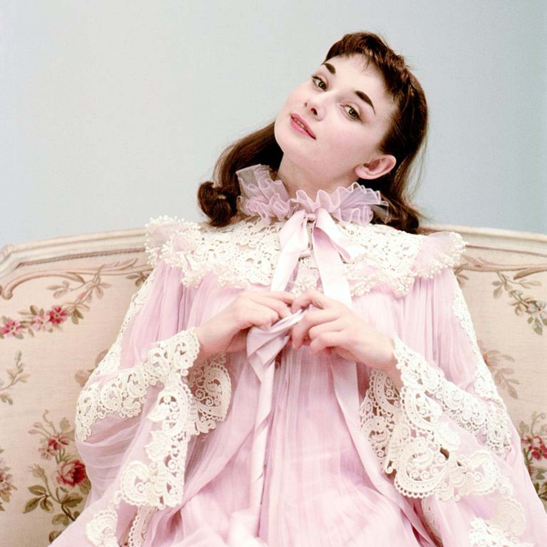  Livro revela imagens inéditas de Audrey Hepburn 