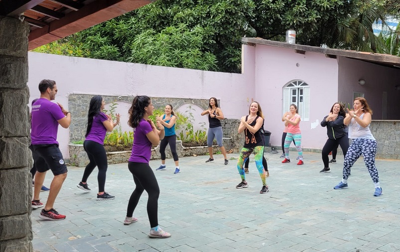 Liz Facó promove aulão aberto de dança em Salvador