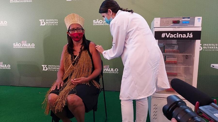 Baiana, primeira indígena vacinada pede: 'confiem na ciência, tomem a vacina'