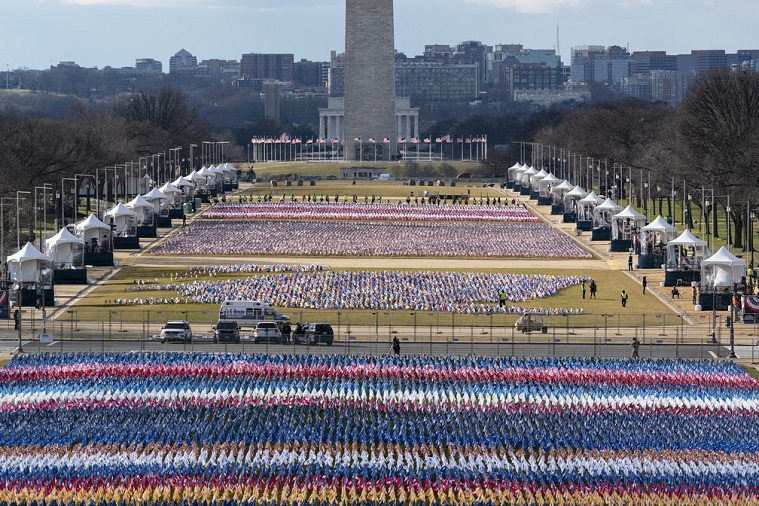 Instalação com 200 mil bandeiras vai representar o público na posse de Joe Biden e Kamala Harris