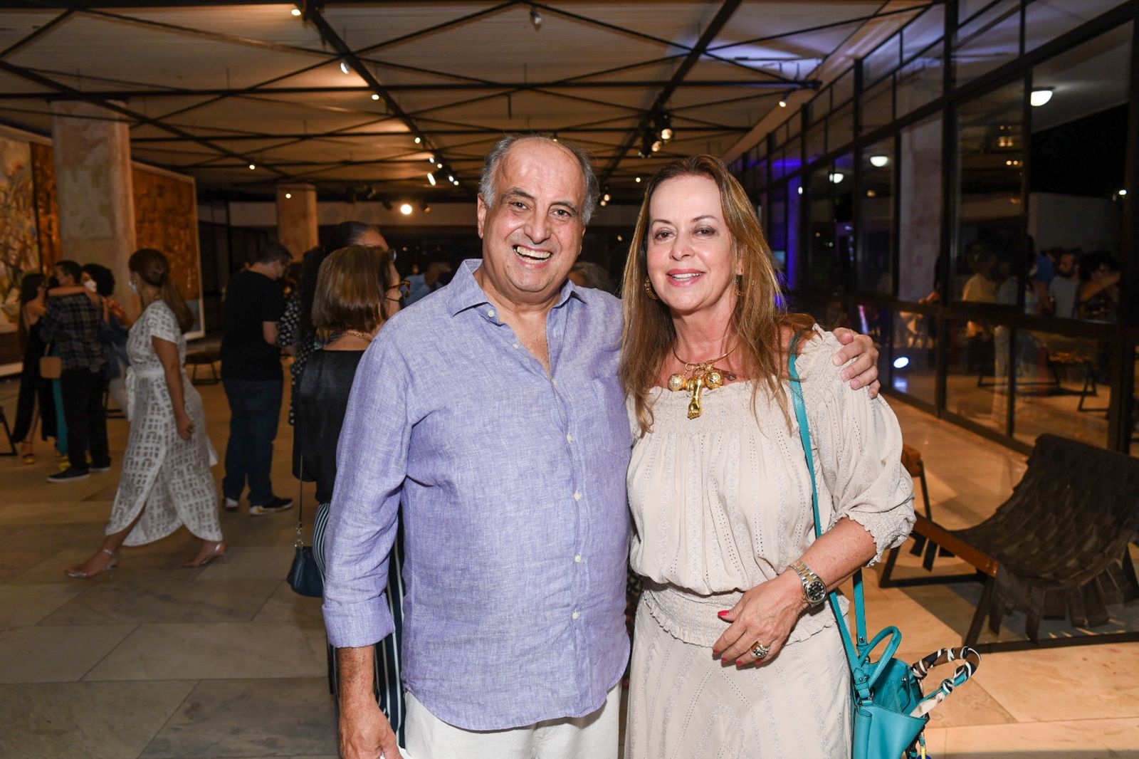 Celinha e Bel Silva escolhem restaurante no Rio Vermelho para jantar após show de Gal Costa