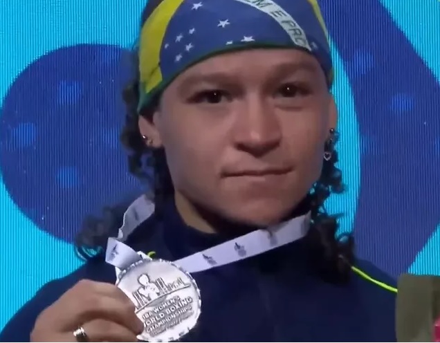 Baiana Beatriz Ferreira é prata em Mundial de Boxe