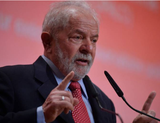 Biografia de Lula figura em lista de best-sellers da Nielsen