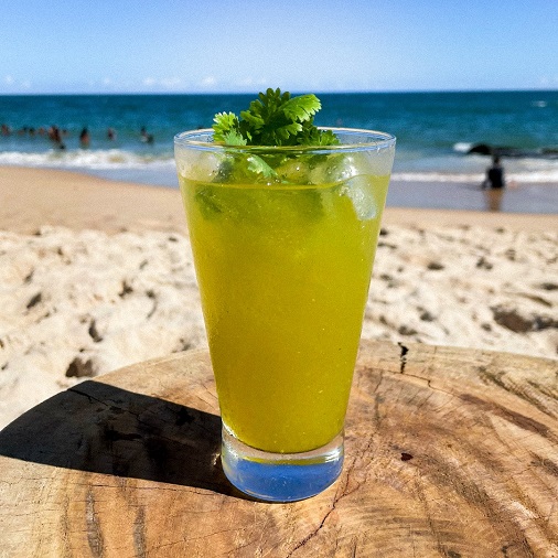 Blue Praia lança carta de drinks em homenagem à cultura baiana