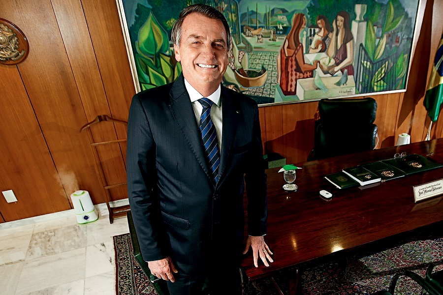 Bolsonaro diz que vetará aumento de pena para injúria na internet
