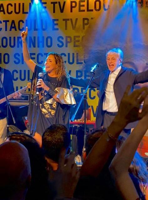Caetano Veloso e Daniela Mercury se apresentam juntos no Rio de Janeiro em prol da TV Pelourinho 