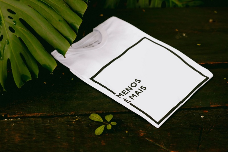 Haute e Calvin Klein lançam camiseta beneficente para temporada Trancoso 22