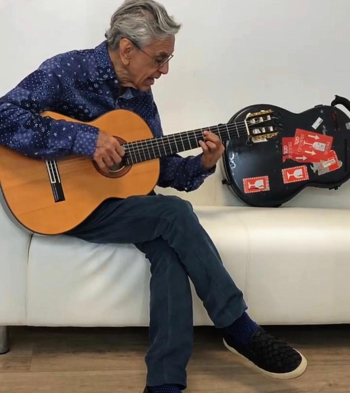 Caetano Veloso aproveita ócio criativo da quarentena para criar novas músicas  