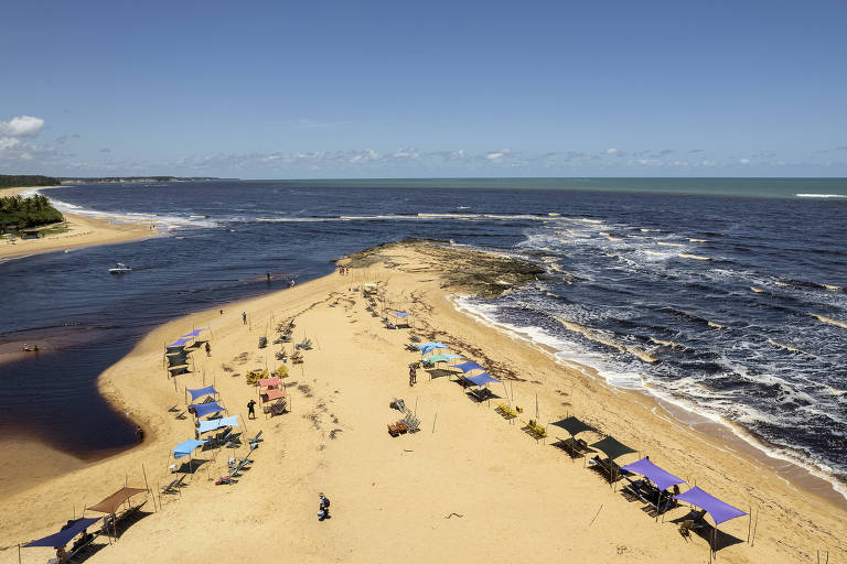 Após pandemia, Caraíva quer manter essência de paraíso intocado  