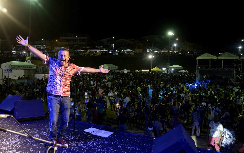 Programação do Carnaval dos Bairros em Salvador já atraiu mais de 400 mil pessoas