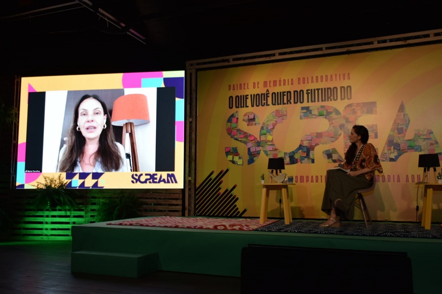 Carolina Ferraz apresenta novo negócio durante participação no Scream Festival