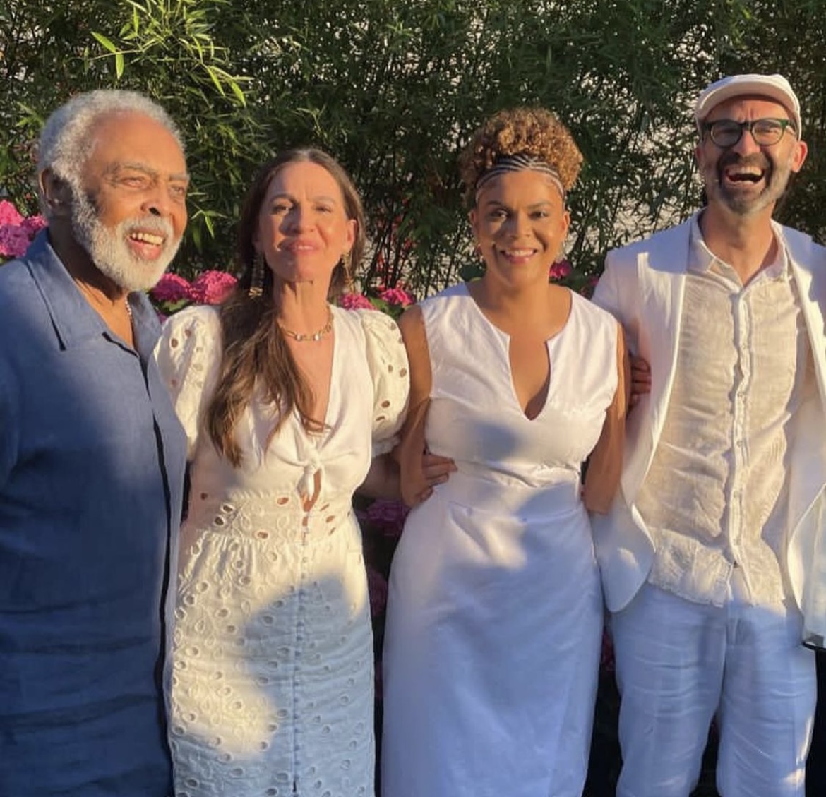 Gilberto Gil dá pausa em turnê na Europa para casar filha