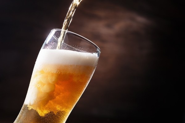 Consumo de cerveja registra novo recorde no Brasil, aponta pesquisa
