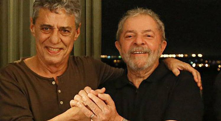  Chico Buarque será padrinho de casamento de Lula e Janja