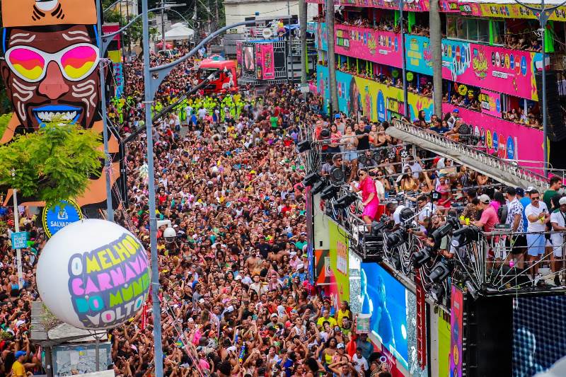 Grande público se reencanta com o Centro e lota circuito Osmar no Carnaval 2023