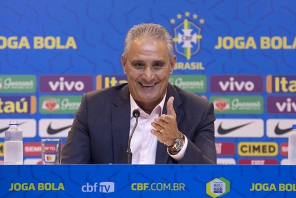 Técnico Tite divulga escalação da seleção brasileira para as Eliminatórias da Copa 2022