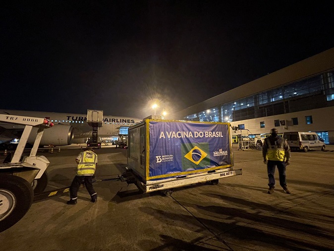 Brasil recebe mais 2 milhões de doses da CoronaVac