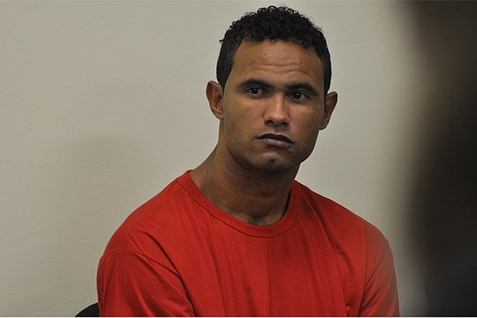 Ex-goleiro Bruno pede exame de DNA após ser condenado a pagar indenização ao filho