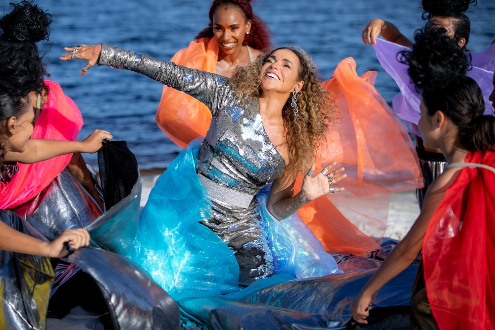 Daniela Mercury lança clipe da música "As Rendas do Mar"; confira