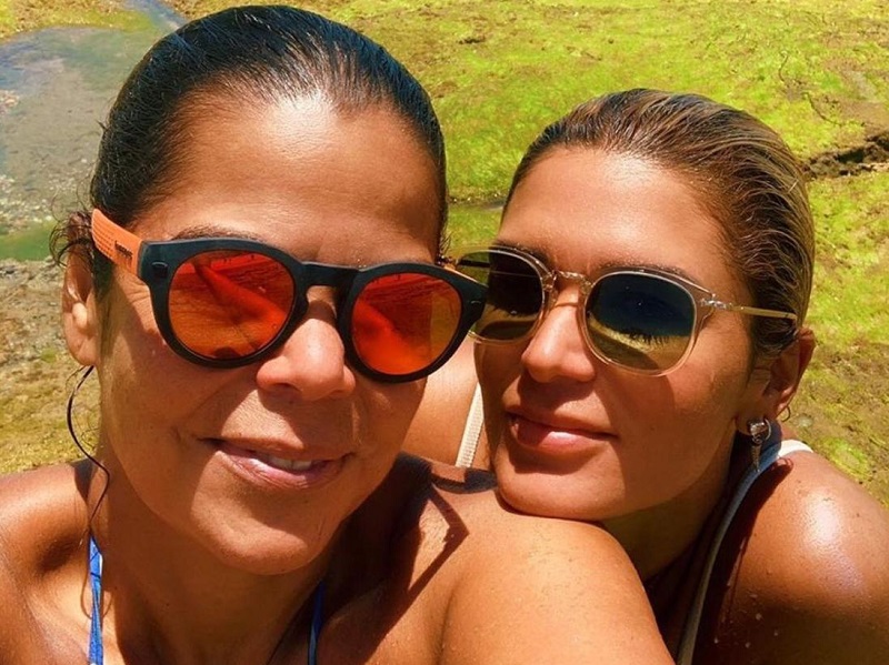  Daniela Falcão e Juliana Santos curtem final de semana em Interlagos