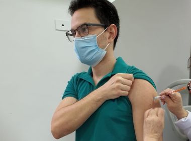Médico baiano participa de teste para vacina contra covid-19