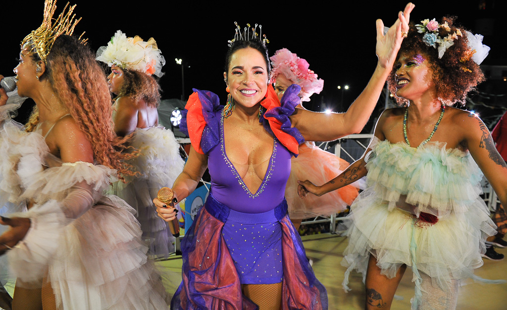 Daniela Mercury fala sobre Carnaval: “Só deve acontecer se houver segurança” 