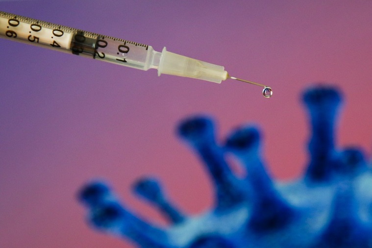 Google cria fundo para combater desinformação sobre vacina contra covid-19