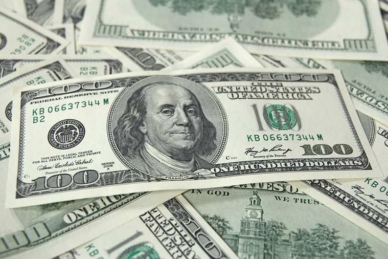 Pela primeira vez na história, dólar atinge R$ 5