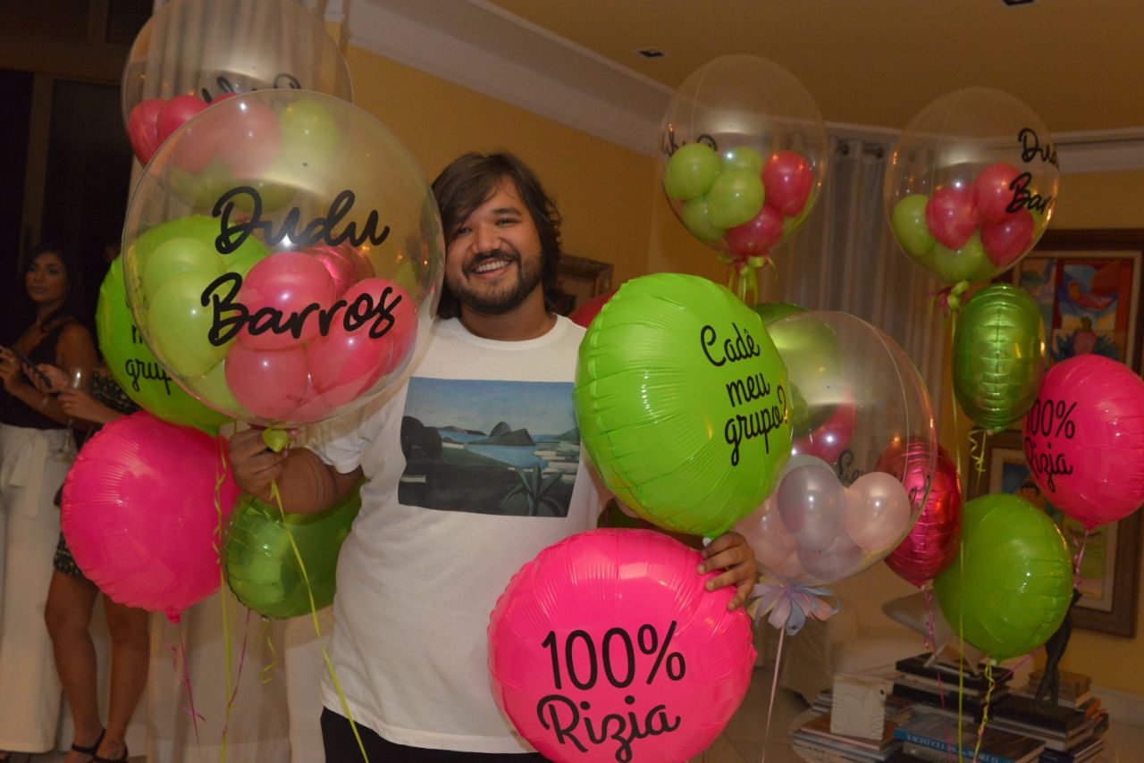 Dudu Barros celebra aniversário com viagem para Goiás