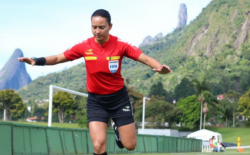 Profissionais brasileiras apitam semifinal da Copa do Mundo feminina