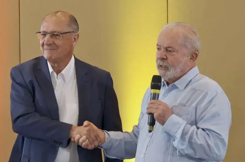 Lula e Alckmin oficializam chapa para concorrer à Presidência