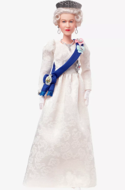 Rainha Elizabeth II ganha boneca Barbie em homenagem aos 70 anos de reinado