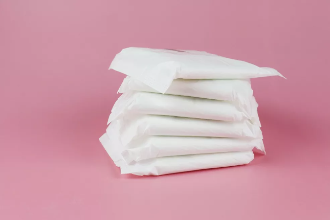 Escócia se torna o primeiro país do mundo a distribuir absorventes femininos gratuitamente