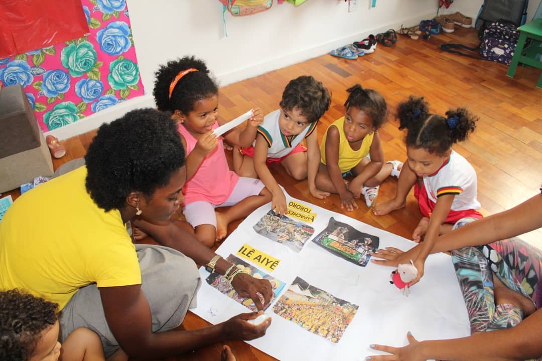 Conheça escola antirracista em Salvador que é a primeira do país a adotar educação afro-brasileira