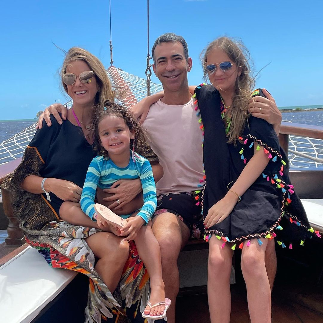 Ticiane Pinheiro passa férias com a família no sul da Bahia: "Dias incríveis"