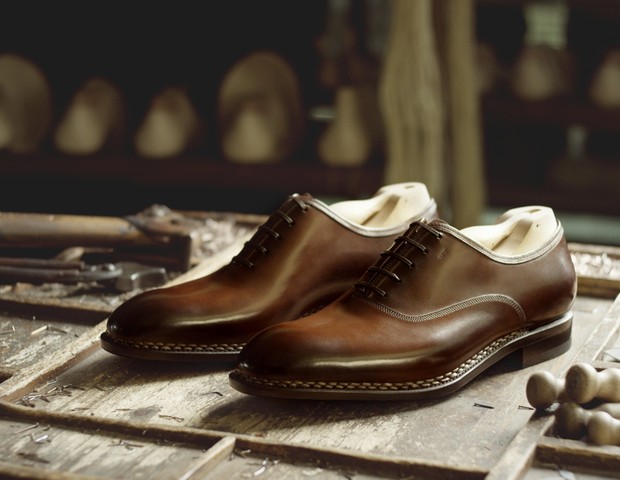  Ferragamo lança experiência digital de customização de sapatos