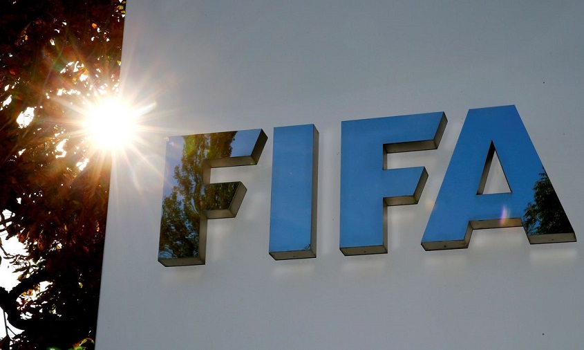 Fifa autoriza cinco substituições por jogo até o fim do ano