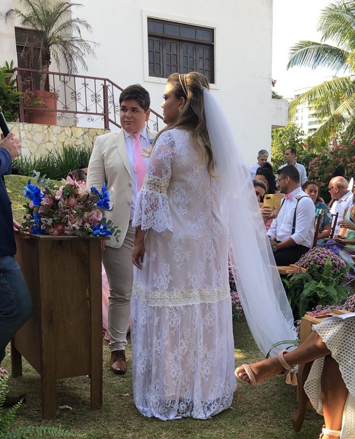 Filha de José Humberto e Ana Lídice Costa se casa com Larissa Savastano