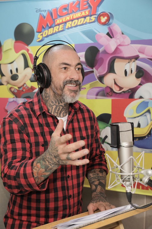 Chef Henrique Fogaça participa da série "Mickey: Aventura Sobre Rodas"