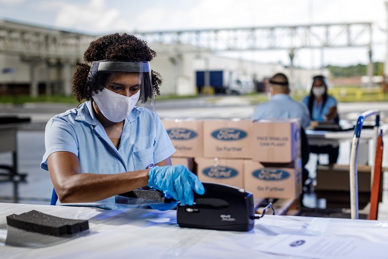 Ford entrega 8 mil máscaras em três municípios da Bahia