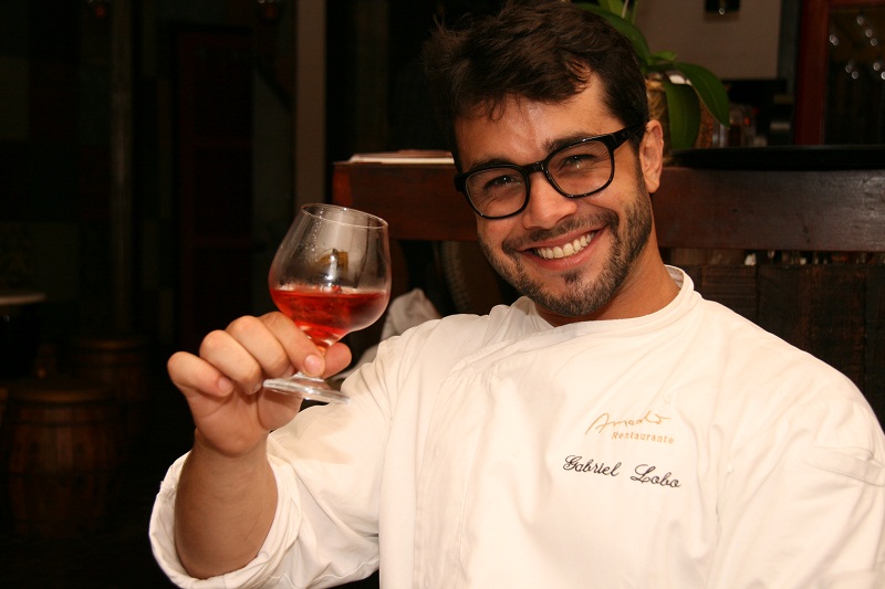Gabriel Lobo inaugura novo restaurante no Rio Vermelho