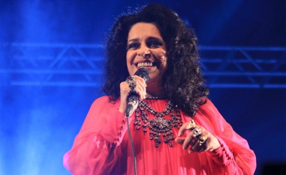Voz potente da música brasileira, Gal Costa completa 76 anos de vida