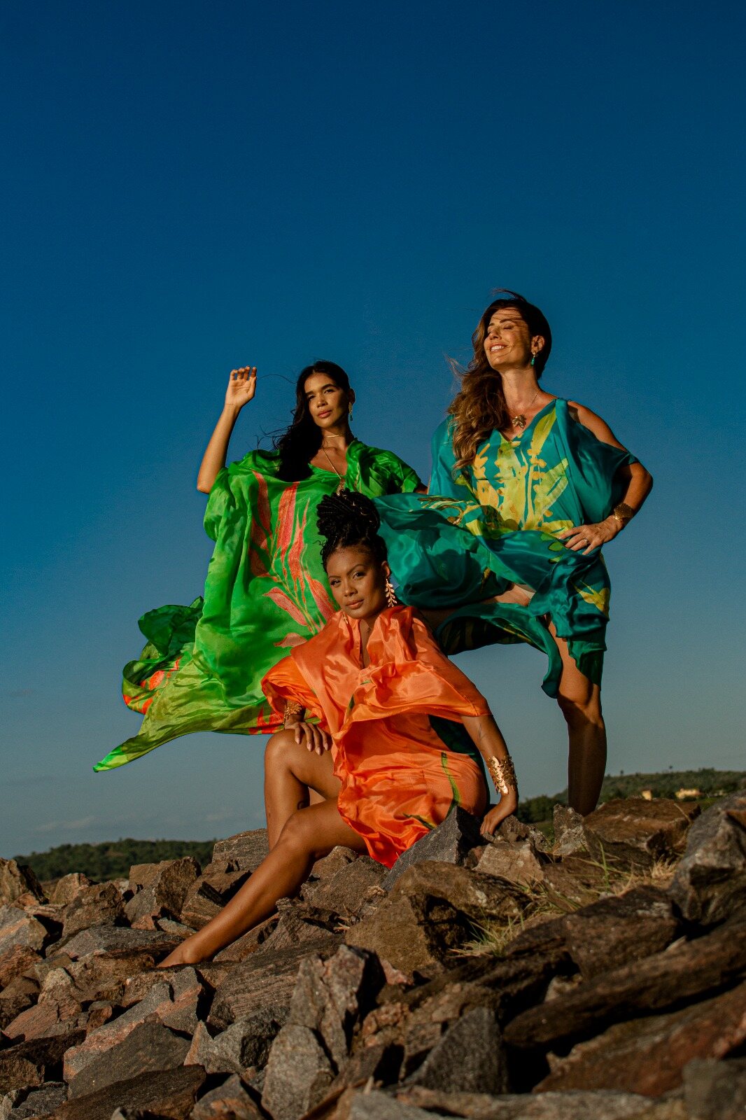 Marca baiana Gamboa Brasil apresenta coleção com peças em seda pura premium e estampas exclusivas