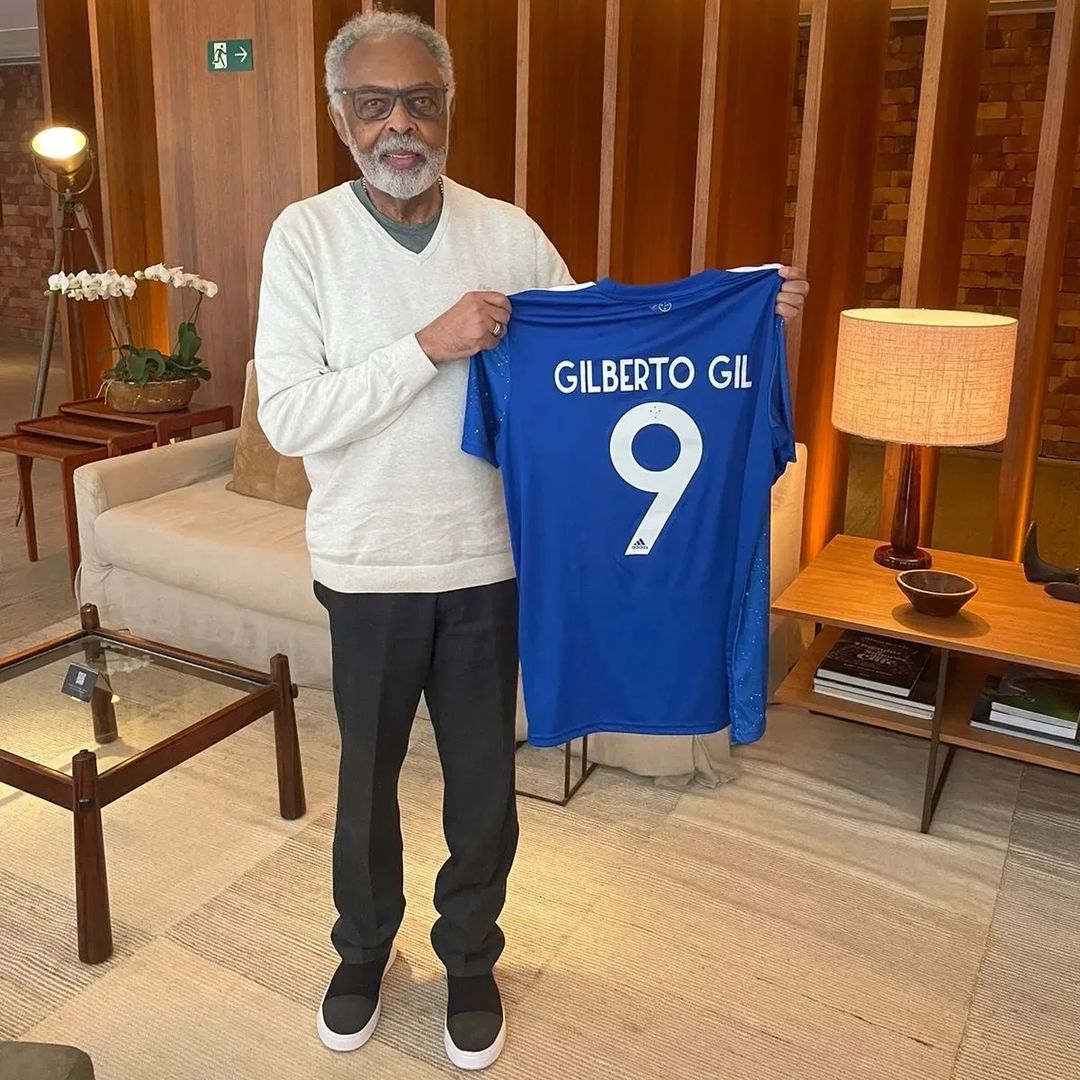 Gilberto Gil torce para sete times de futebol, um deles da Europa. Saiba quais