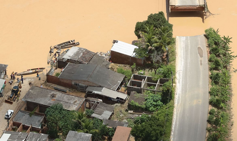 Governos federal e estadual criam força-tarefa para atender cidades atingidas pelas chuvas na Bahia