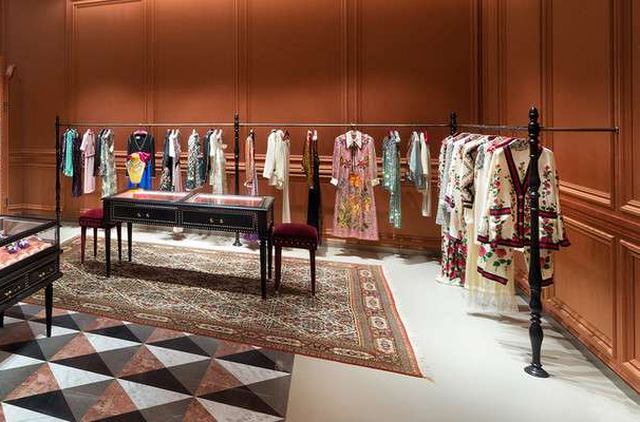 Gucci revive o glamour da Belle Époque em nova boutique em Paris
