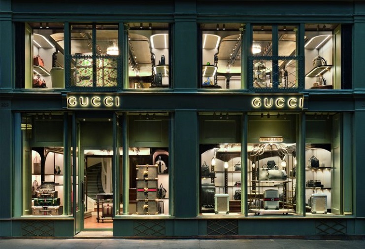 Com inspiração no universo luxuoso das viagens, Gucci inaugura boutique em Paris