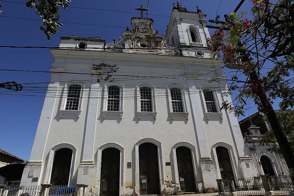 Com dívida de R$ 570 mil, Igreja de Santo Antônio Além do Carmo arrecada fundos para reforma
