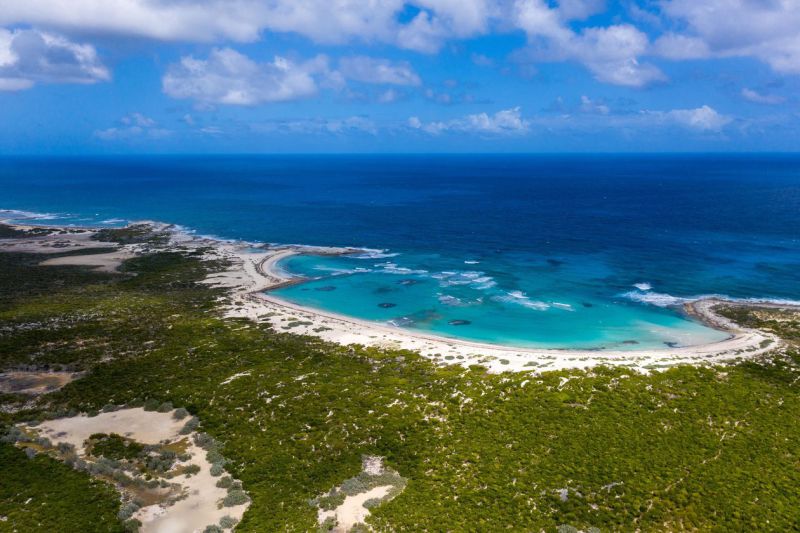 Quanto vale? Maior ilha privada das Bahamas será leiloada sem lance mínimo 